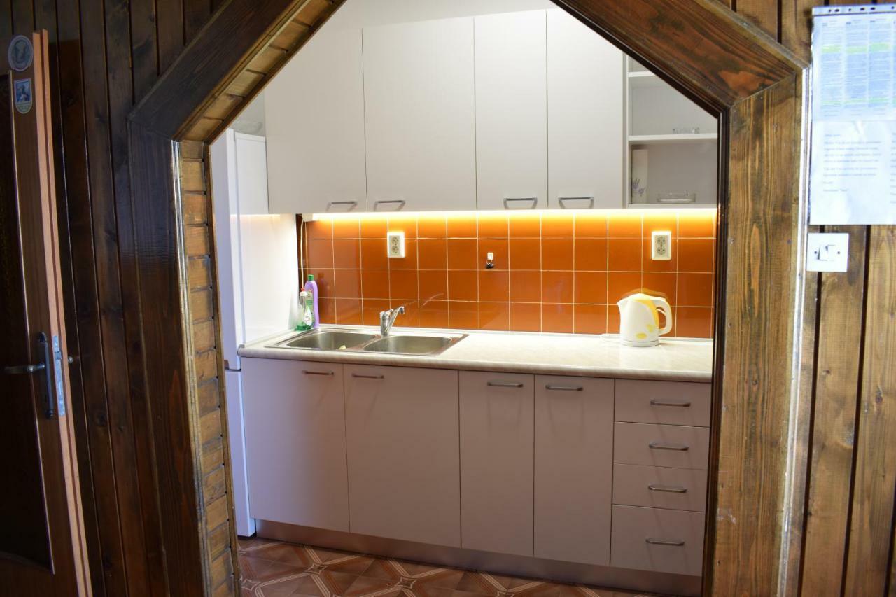 Apartments Sara ポドストラナ エクステリア 写真